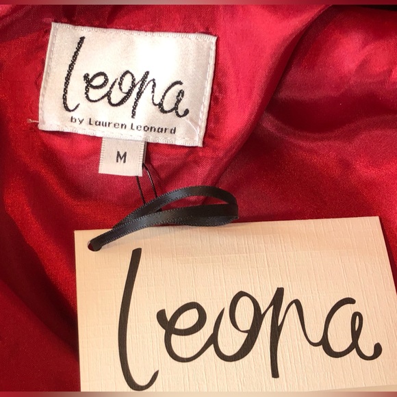 NWT LEONA sM Gorgeous red silk top Peplum w/cap sleeves, lined, cute bow back - Picture 3 of 5